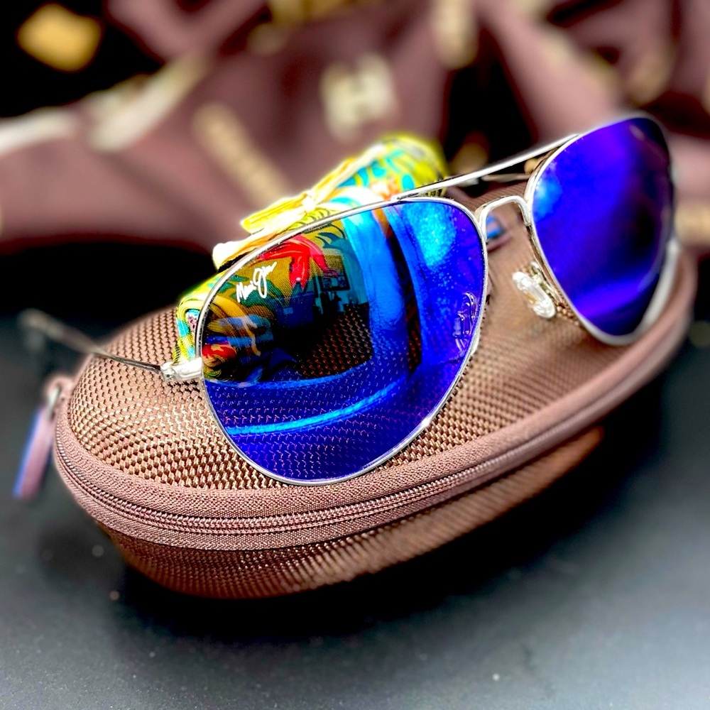 Brand New ~ Titanium Frames ~  Blue Hawaii Lenses ~ Maui Jim Mavericks
